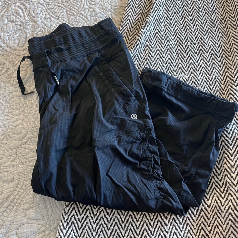 Lululemon Athletica dance studio pants size 6